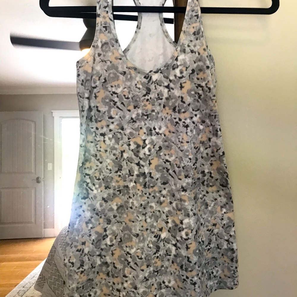 Lululemon tank top